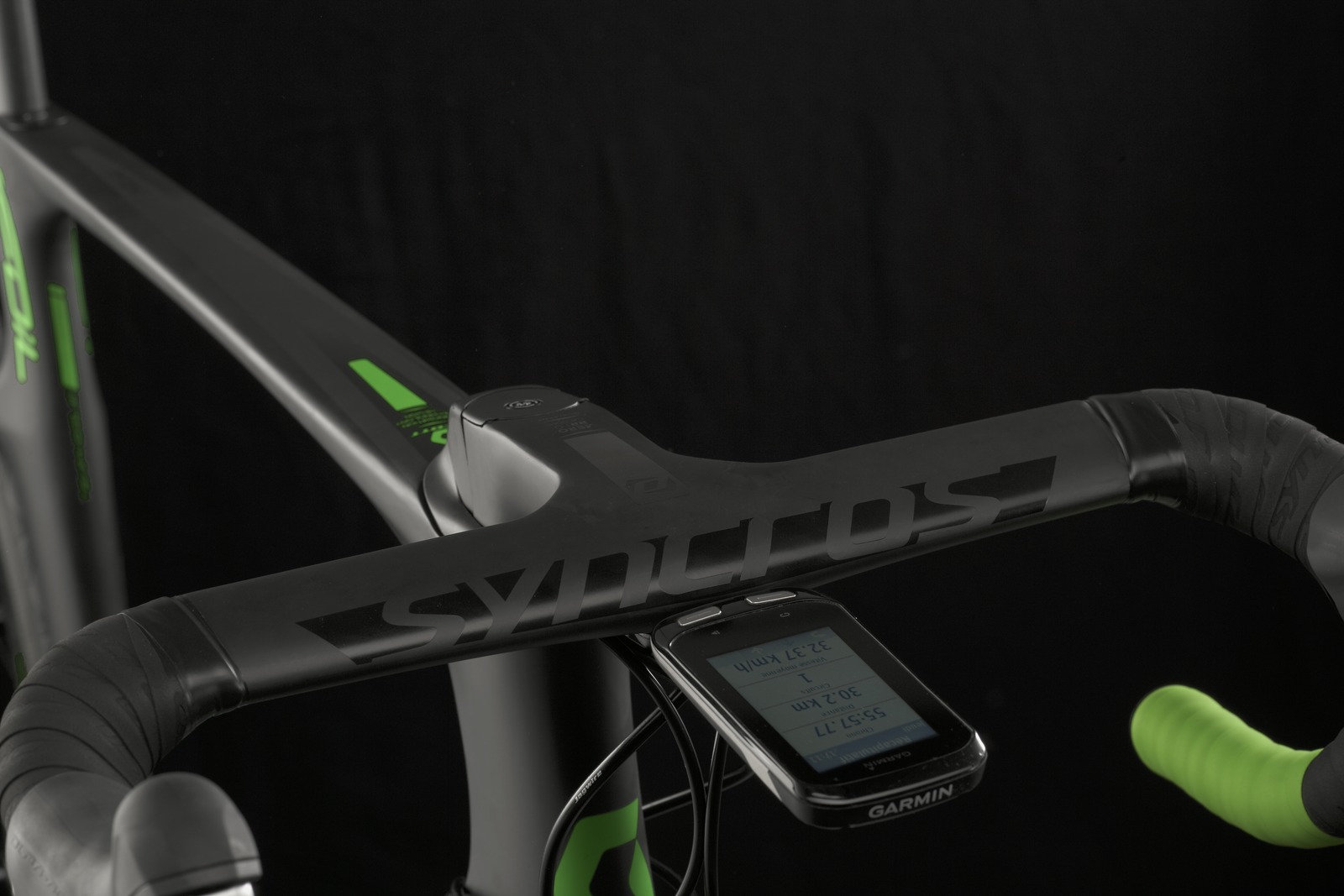 The Scott Foil's Syncros integrated bar/stem.