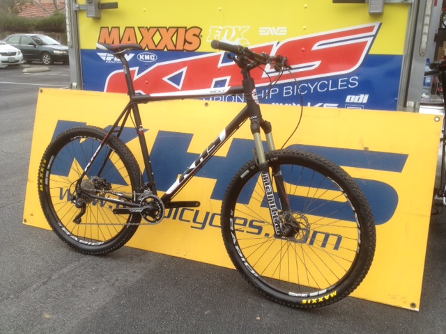 Designed by Lennard Zinn, KHS’s new BNT 29er fits riders 6-foot-4 and taller with XXL and XXXL sizes.