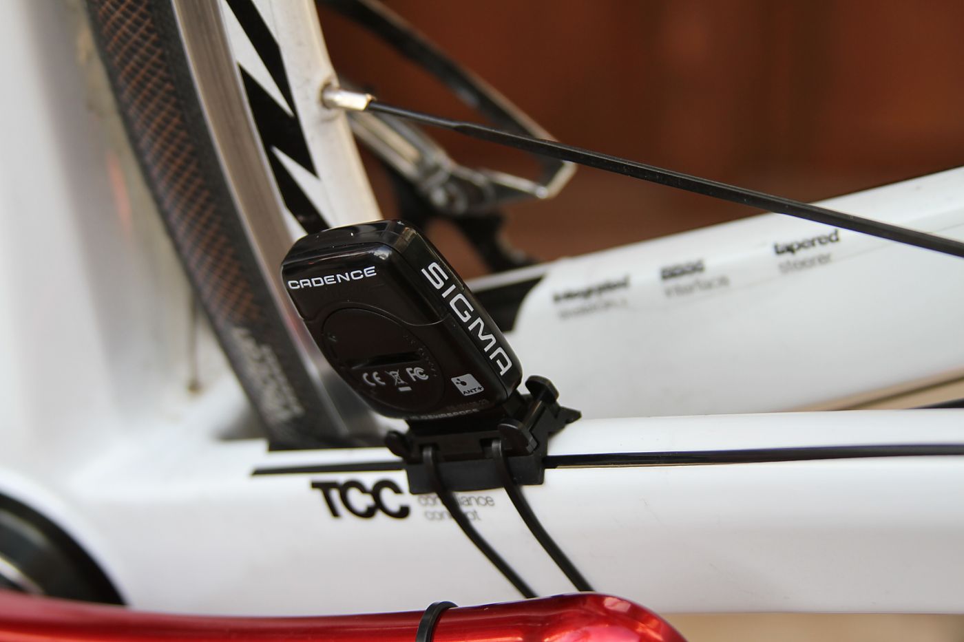 http://www.bicycleretailer.com/sites/default/files/styles/colorbox_popup/public/images/article/gallery/Cadence%20sensor.JPG