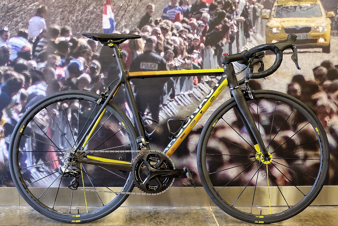 Photo: Mavic has worked with six custom builders to produce special bikes commemeorating the French company's 125th anniversary... 
