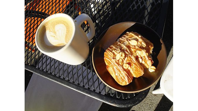 A quick snack in Sausalito hit the spot. A quick snack in Sausalito hit the spot.