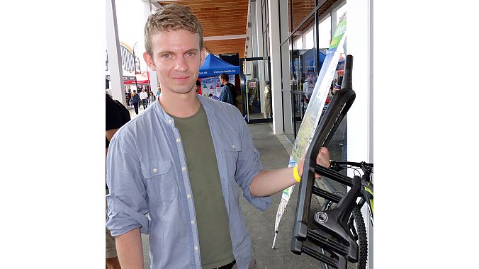 Co-founder and CEO Benedikt Skulason with a 990-gram "leaf."