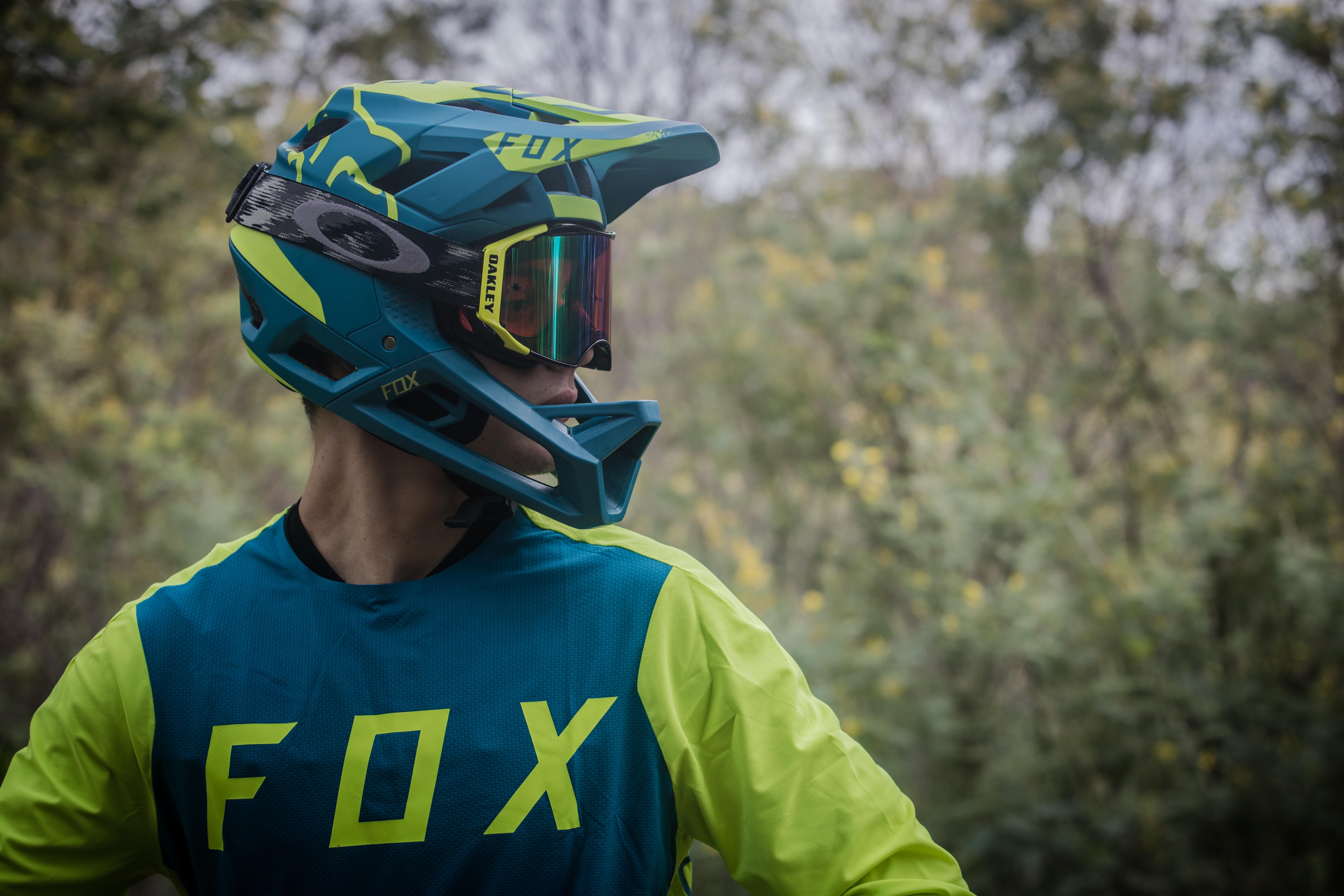 Fox Proframe all-mountain helmet is full face, full time | Bicycle Retailer and ...5472 x 3648