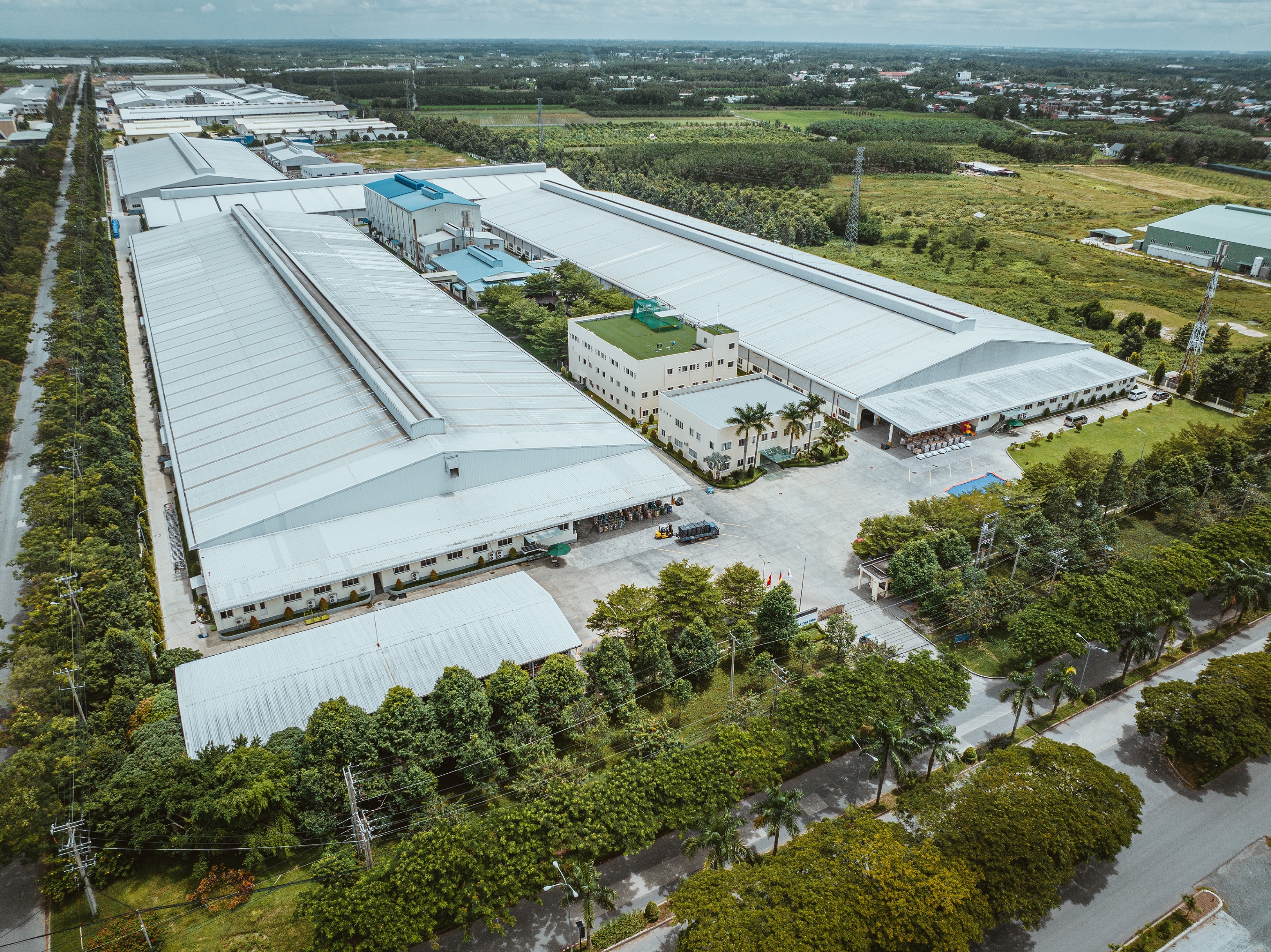 Schwalbe, citing a 'tense situation' in industry, consolidates production in Vietnam
