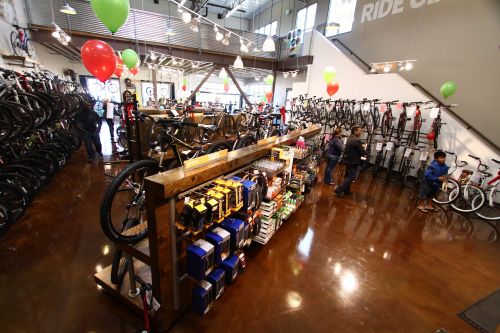 Giant bicycle warehouse Clearance