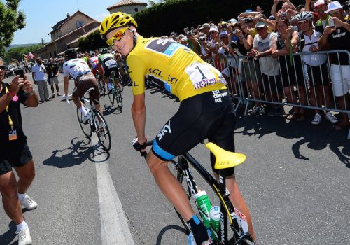 Chris Froome shows off his Fizik.