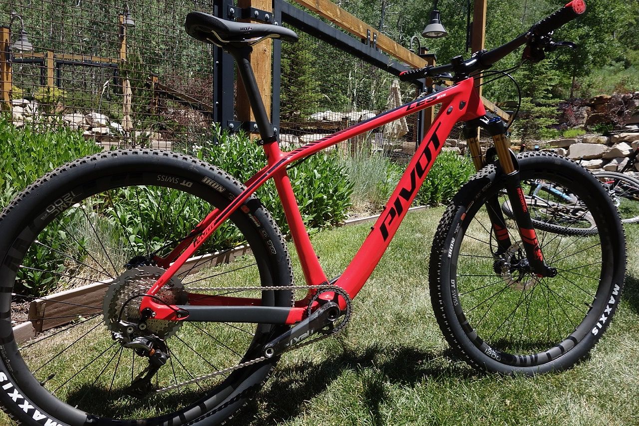 pivot hardtail