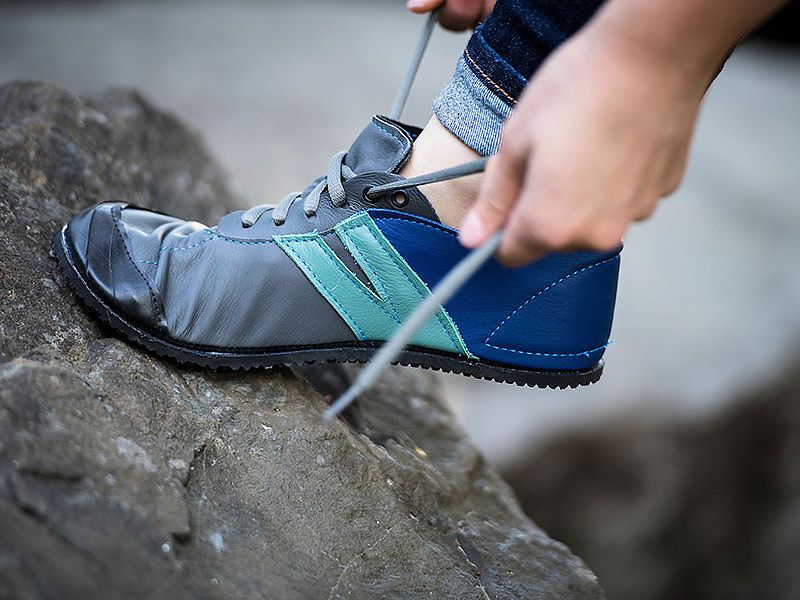 minimalist casual shoes