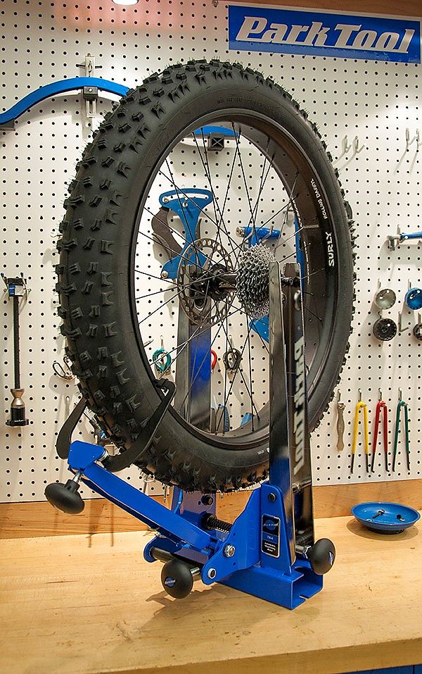 fat bike wheel truing stand