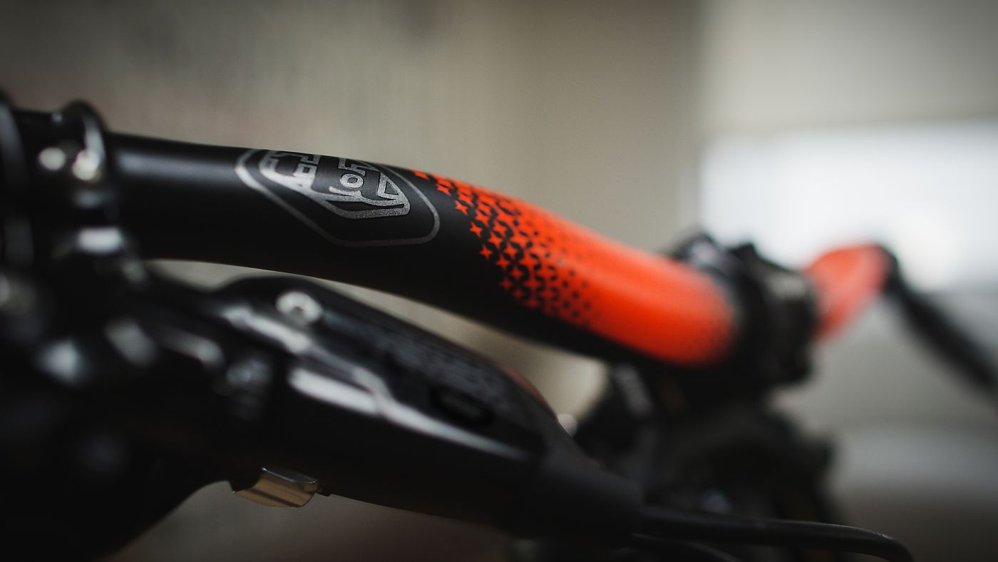 Truvativ offers handlebar with Troy Lee Design graphics and