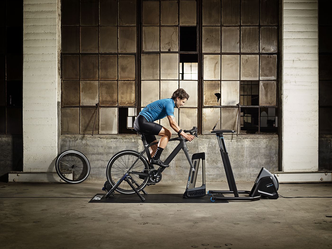 Wahoo updates KICKR trainers, adds Headwind smart fan | Bicycle 