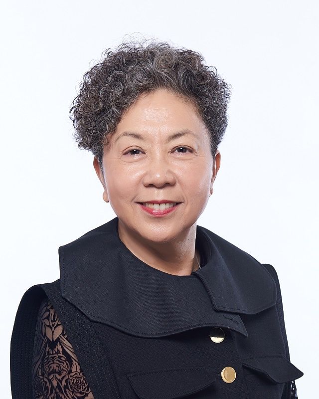 Giant s chairperson tells industry to reach out to women Bicycle Retailer and Industry News