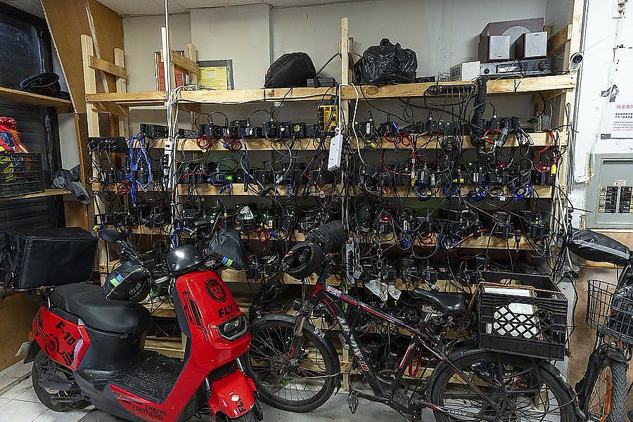 Industry asks CPSC for mandatory battery regulations Bicycle