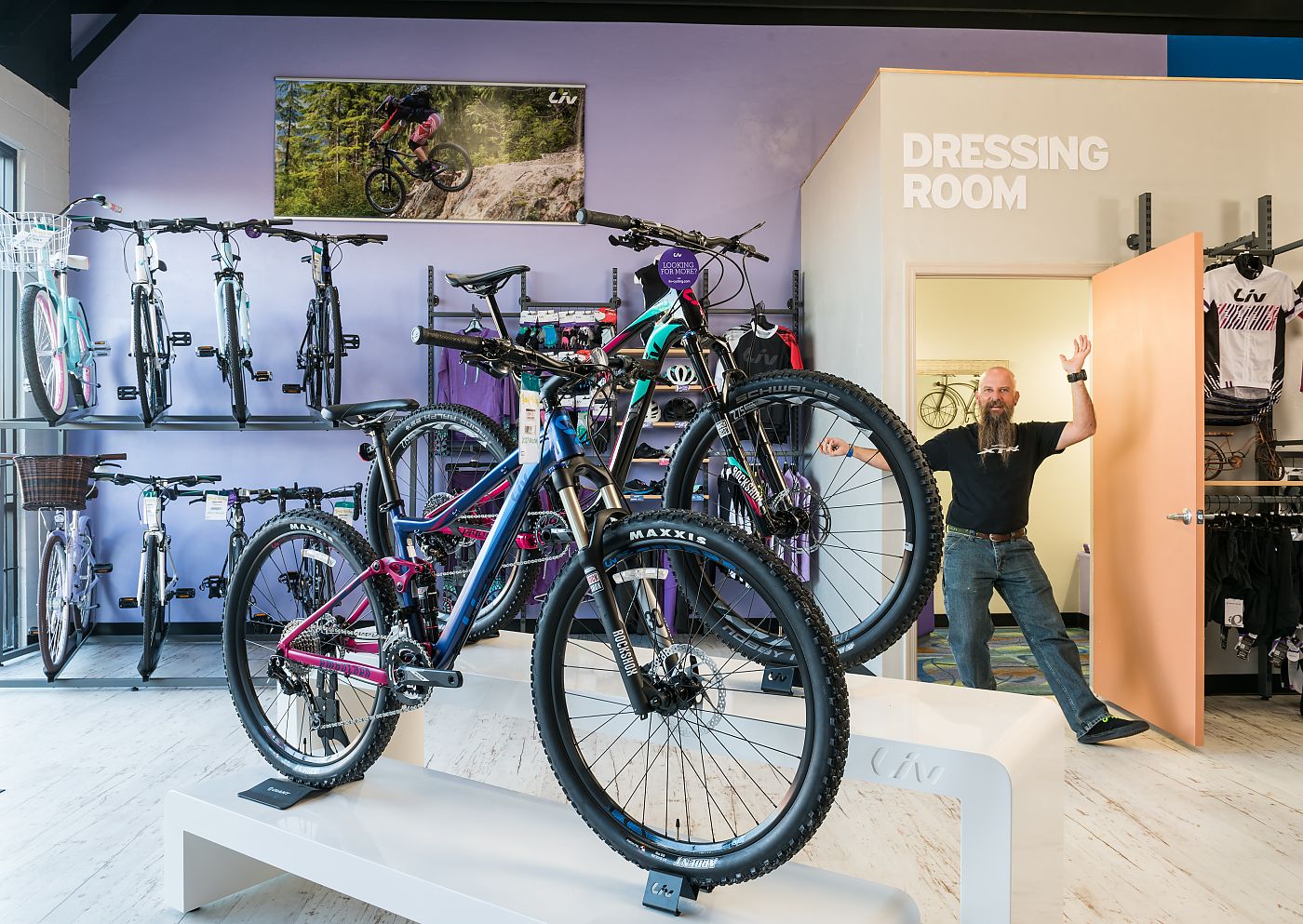 Tucson s Ben s Bike celebrates reopening of Giant Partner Store
