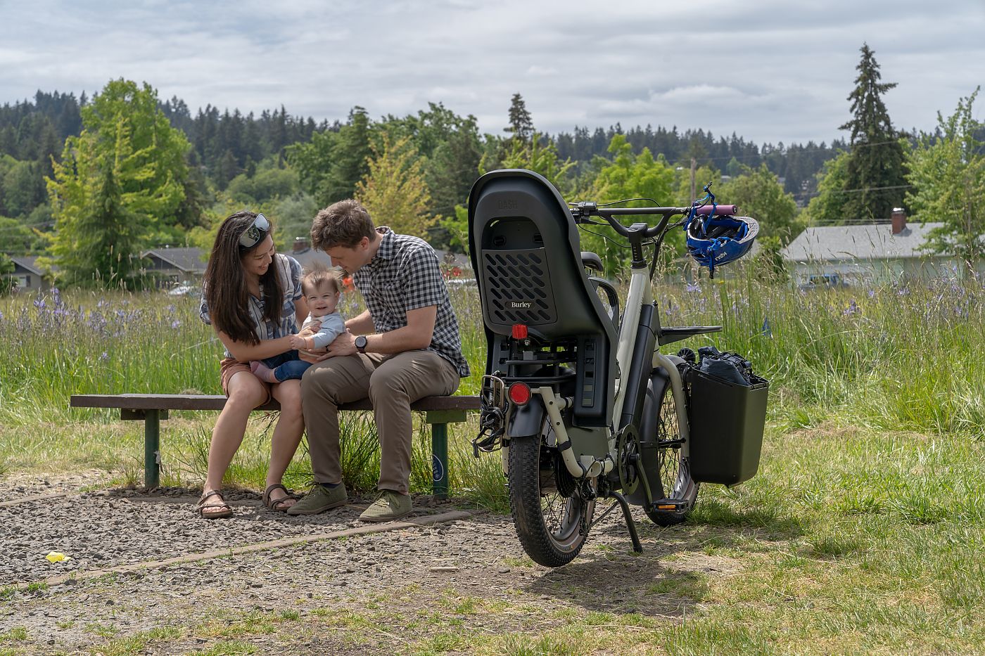 Burley s expanded Dash seat line now includes MIK HD compatibility Bicycle Retailer and Industry News