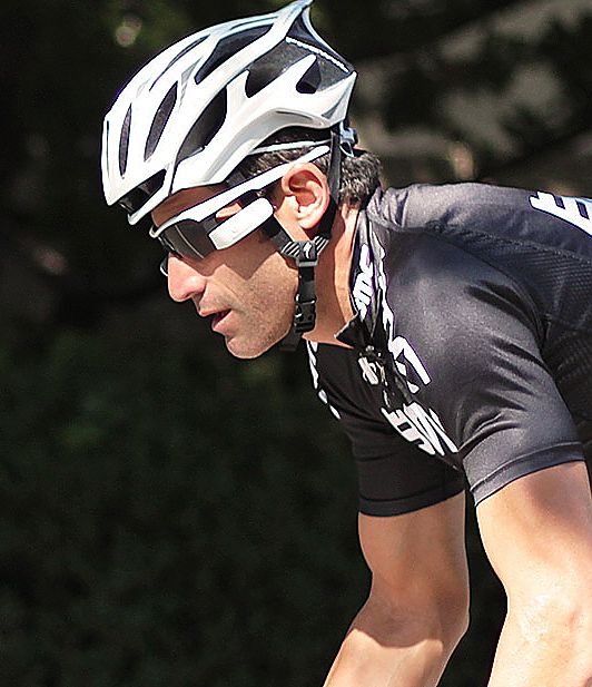 Recon launches heads-up display cycling glasses | Bicycle Retailer and  Industry News