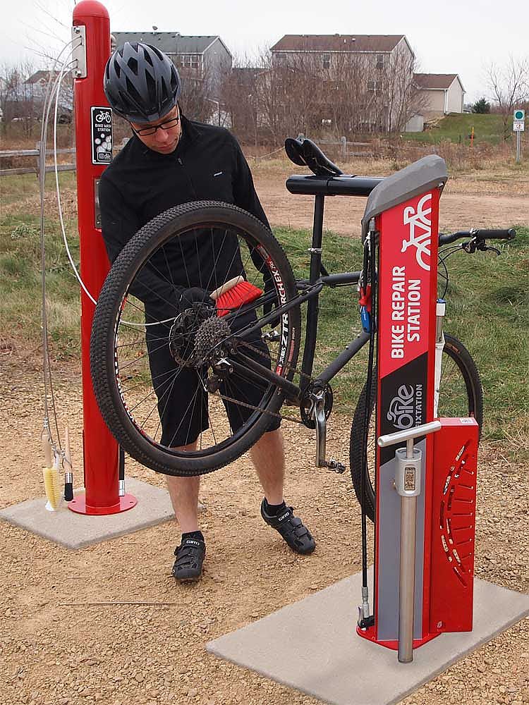 Bike Fixtation offers public bike wash and bottle-fill stations