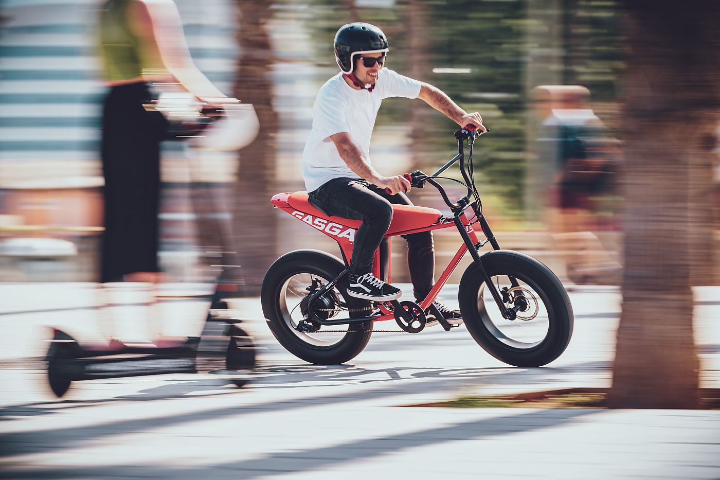 Urban cruzer electric hot sale bike