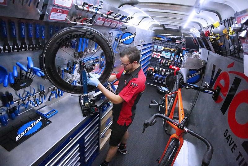Bike shop repair near me discount