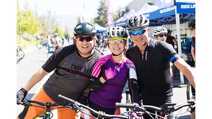 Hank Ku, owner of Giant Rowland Heights (left), poses with Giant CEO Tony Lo (right) before heading out on a demo ride. In the center is Giant Rowland Heights employee Carol Cheng. Photo by JPOV.