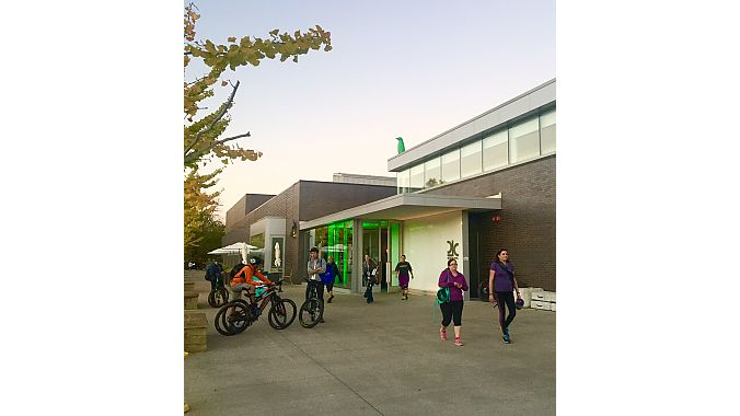 Event registration and several Summit sessions are held at the 21C Art Hotel, which includes a museum featuring contemporary art, and iconic green penguin statues throughout. 