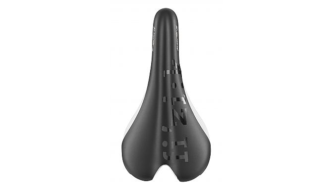 The Fizik Aliante Versus in black