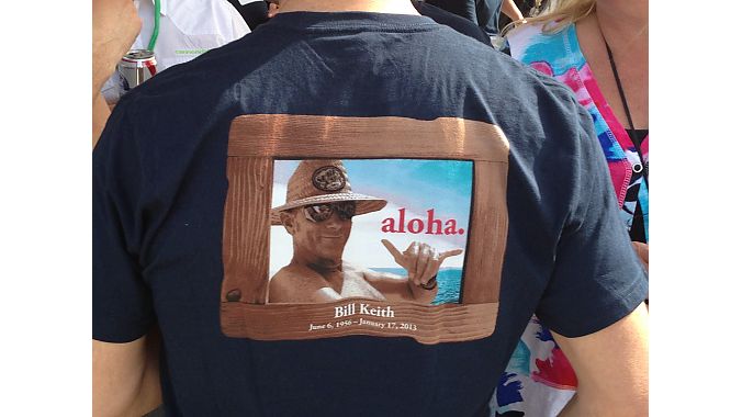A Bill Keith memorial T-shirt remembered his love of surfing and Hawaii. Photo: Pat Hus