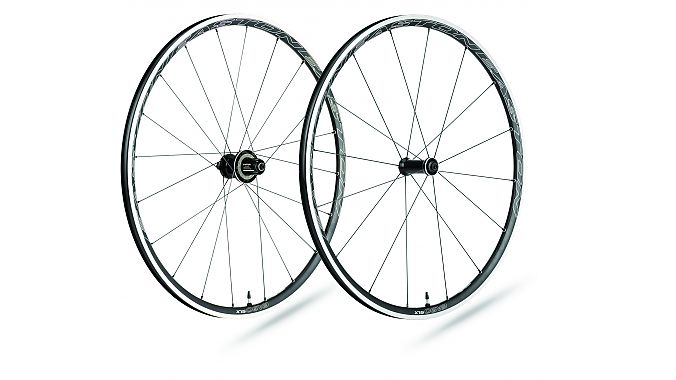 The new EA90 SLX wheelset