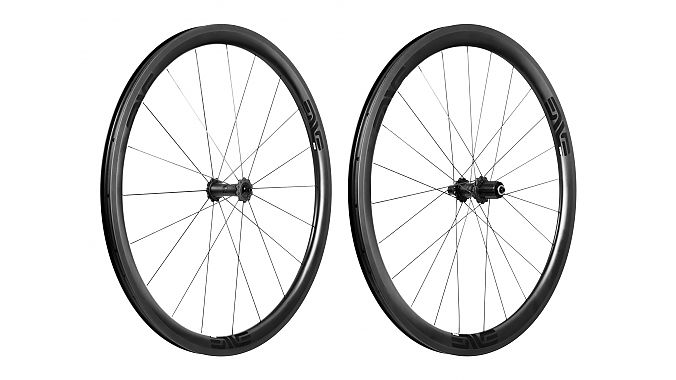 The SES 3.4 wheels will be available in rim- or disc-brake options, in clincher or tubular.