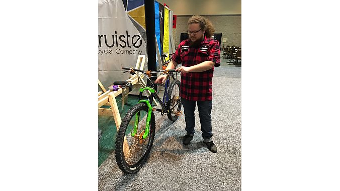 Gabriel Lang of Altruiste Bikes discusses the design of his Best in Show-winning long-travel 29er. 