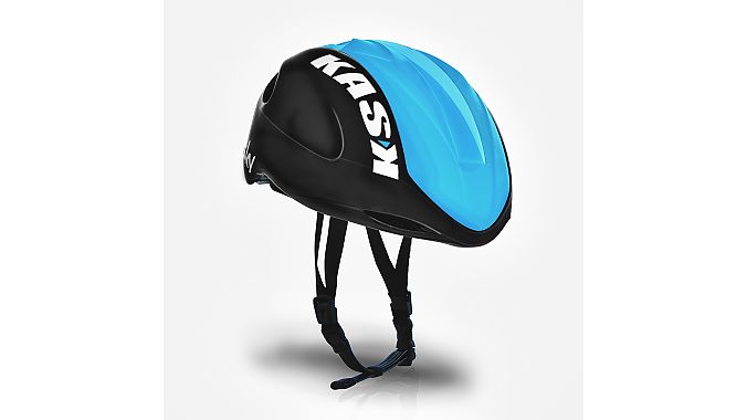 The front of the helmet with vents closed.