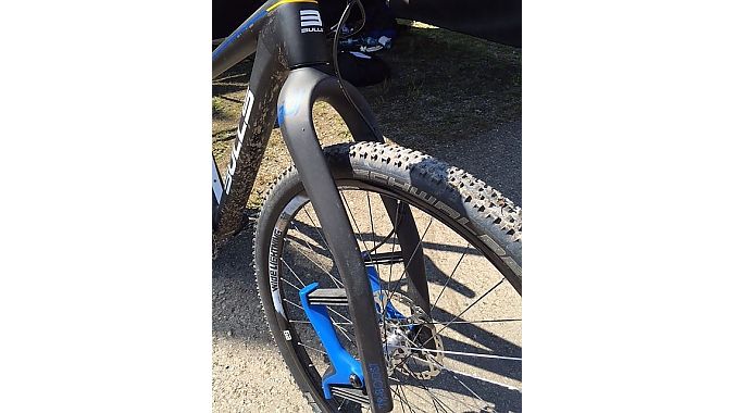 Iceland’s Lauf showed a new Boost-spaced version of its Trail Racer leaf-spring fork. The Boost TR gets the same 60 millimeters of travel as the Trail Racer, but uses a different carbon layup and larger leg diameter. Target weight is 980 to 1020 grams, close to the original Trail Racer’s 950 grams. It should be available by the end of November at an MSRP of $990. 