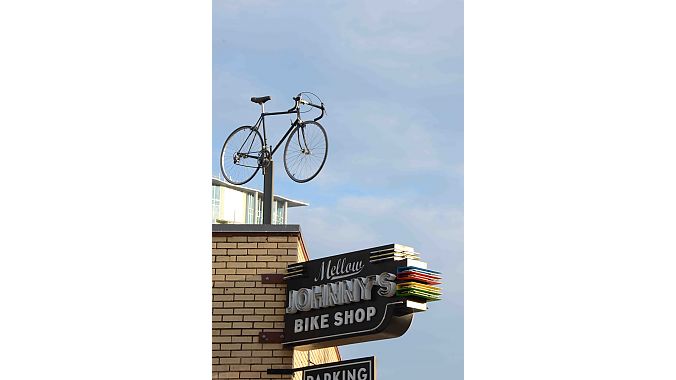 Our first stop of the day was Austin landmark Mellow Johnny’s and its Juan Pelota café, named after store partner Lance Armstrong.