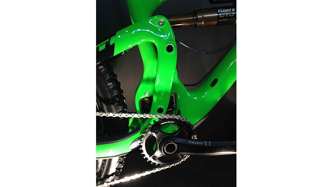 The Switch Infinity link is tucked into the frame above the bottom bracket.