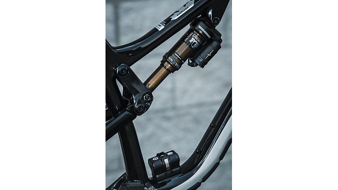 Most brands are putting the controller and battery on the downtube.