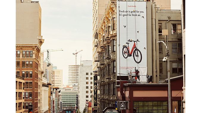 Cannondale's Adventure Neo billboard going up in San Francisco.