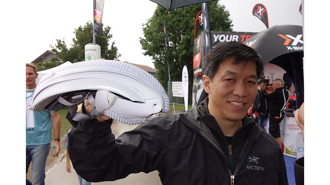 Josh Hon shows Tern's new folding helmet, a nice piece for commuting or travel.