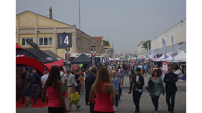 The show was very crowded every day. The first day, shown here, attracted 22,000 visitors.