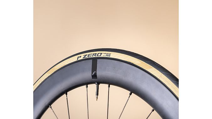 Retro sidewall logo detail.